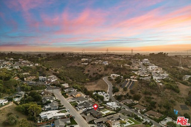 5255 Veronica Street, Los Angeles, CA 90008