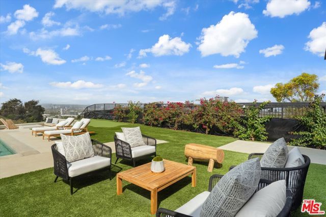 5255 Veronica Street, Los Angeles, CA 90008