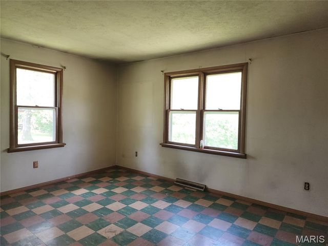 9621 Ridge Heights Road, Fairview Heights, IL 62208