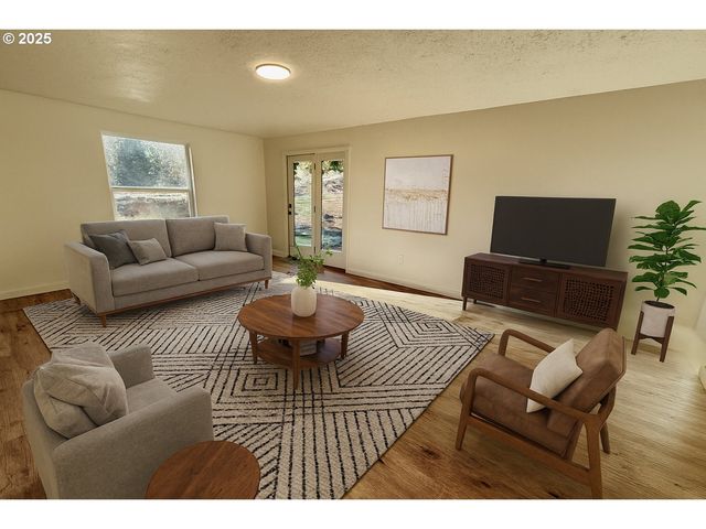 73345 APIARY Rd, Rainier, OR 97048