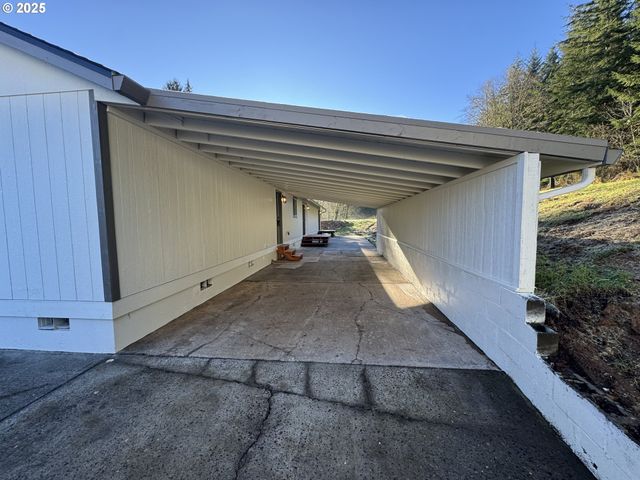 73345 APIARY Rd, Rainier, OR 97048