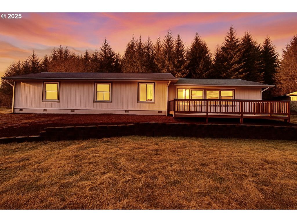 73345 APIARY Rd, Rainier, OR 97048