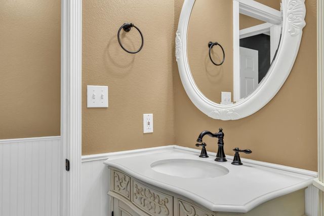 352 I St, Lincoln, CA 95648