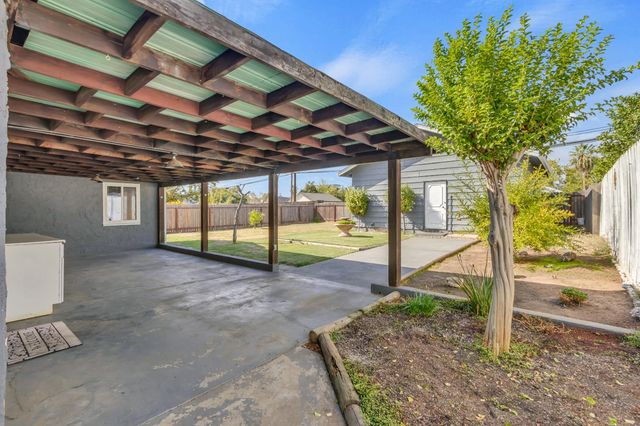 352 I St, Lincoln, CA 95648