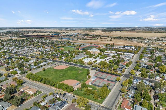 352 I St, Lincoln, CA 95648