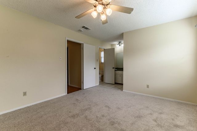 513 Charlyne Drive, Burleson, TX 76028