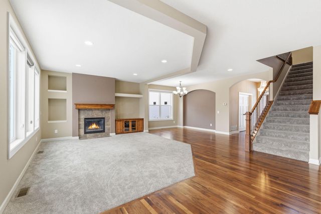 7707 Oxbow Creek Circle N, Brooklyn Park, MN 55445