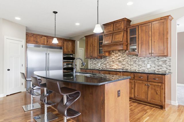 7707 Oxbow Creek Circle N, Brooklyn Park, MN 55445