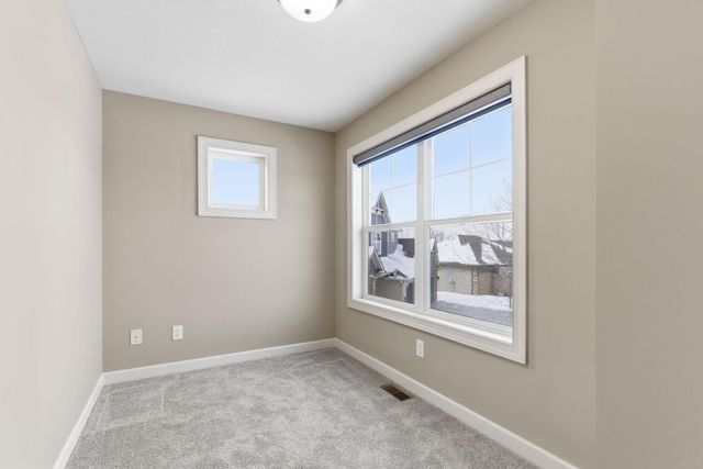 7707 Oxbow Creek Circle N, Brooklyn Park, MN 55445