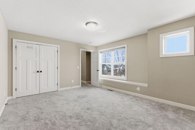 7707 Oxbow Creek Circle N, Brooklyn Park, MN 55445