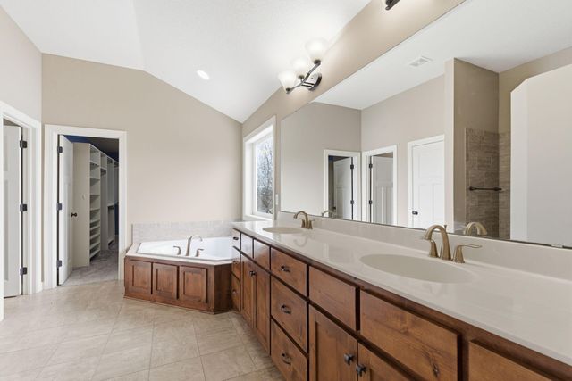 7707 Oxbow Creek Circle N, Brooklyn Park, MN 55445