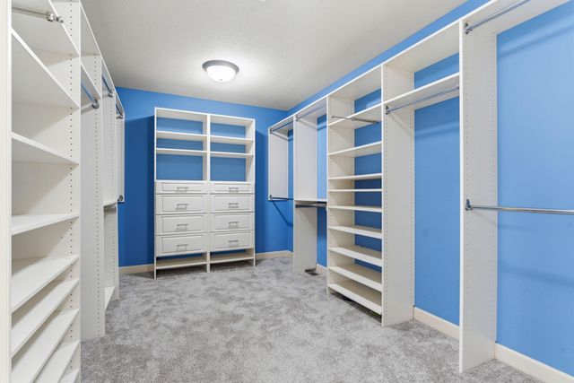 7707 Oxbow Creek Circle N, Brooklyn Park, MN 55445