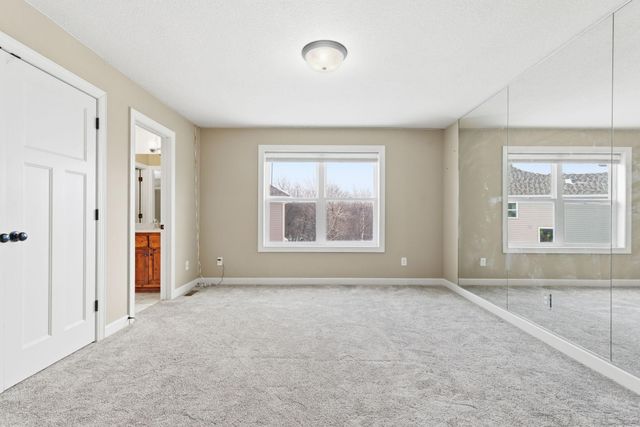 7707 Oxbow Creek Circle N, Brooklyn Park, MN 55445