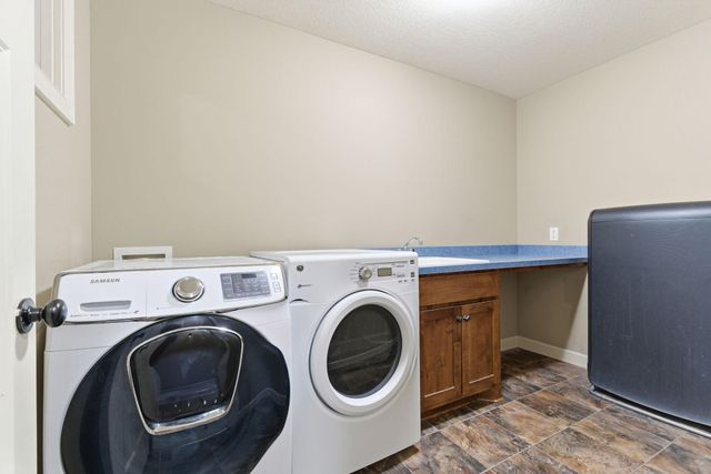 7707 Oxbow Creek Circle N, Brooklyn Park, MN 55445