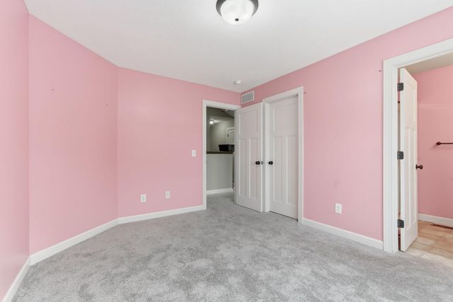 7707 Oxbow Creek Circle N, Brooklyn Park, MN 55445