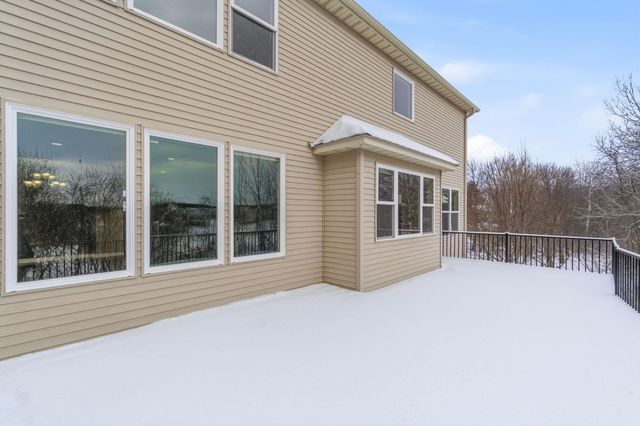 7707 Oxbow Creek Circle N, Brooklyn Park, MN 55445