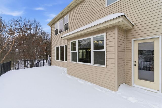 7707 Oxbow Creek Circle N, Brooklyn Park, MN 55445
