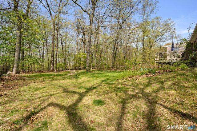 17 Ledgewood Drive, Ledyard, CT 06335