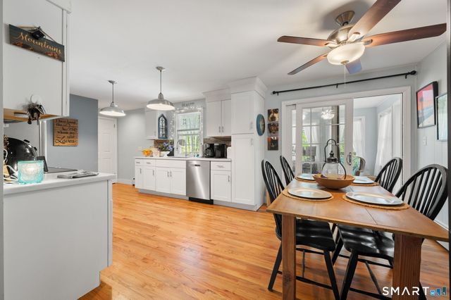 17 Ledgewood Drive, Ledyard, CT 06335