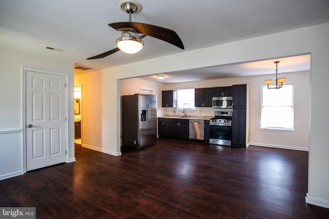 43 FAIRMOUNT AVE, Sicklerville, NJ 08081