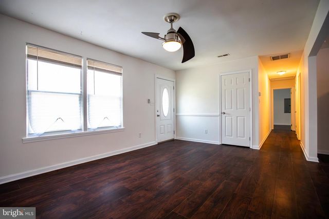 43 FAIRMOUNT AVE, Sicklerville, NJ 08081