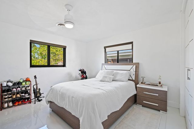 4314 Roosevelt St, Hollywood, FL 33021