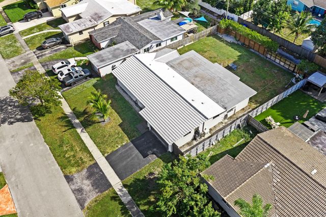 4314 Roosevelt St, Hollywood, FL 33021