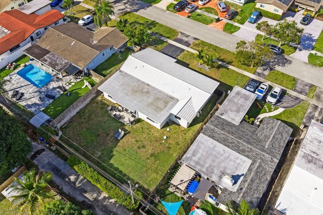 4314 Roosevelt St, Hollywood, FL 33021