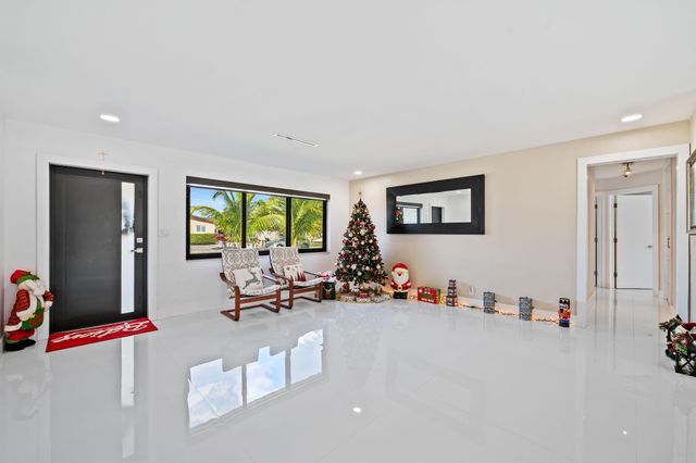 4314 Roosevelt St, Hollywood, FL 33021