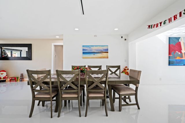 4314 Roosevelt St, Hollywood, FL 33021