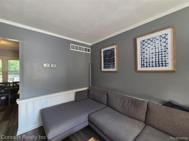 21467 Jewell Court, Grosse Ile, MI 48138