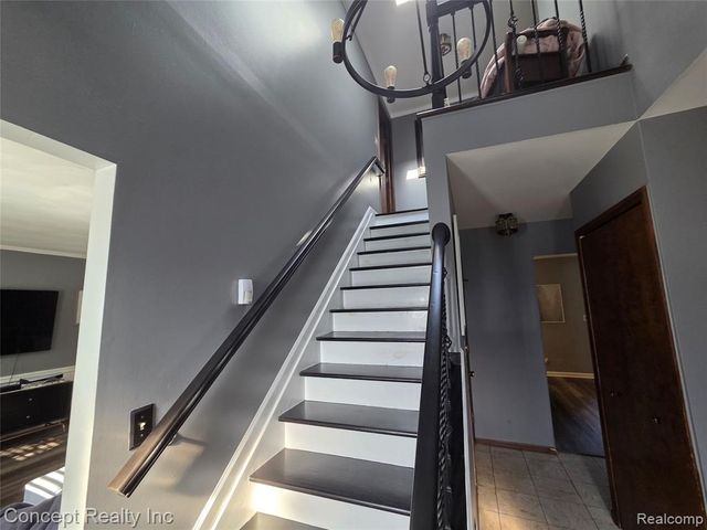 21467 Jewell Court, Grosse Ile, MI 48138