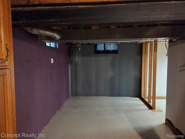 21467 Jewell Court, Grosse Ile, MI 48138