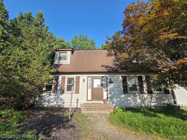 21467 Jewell Court, Grosse Ile, MI 48138