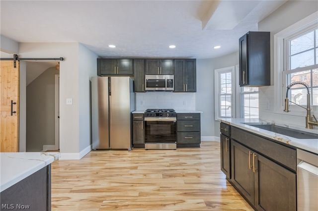 19013 Chagrin Boulevard, Shaker Heights, OH 44122