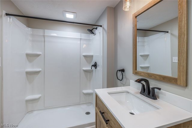 19013 Chagrin Boulevard, Shaker Heights, OH 44122