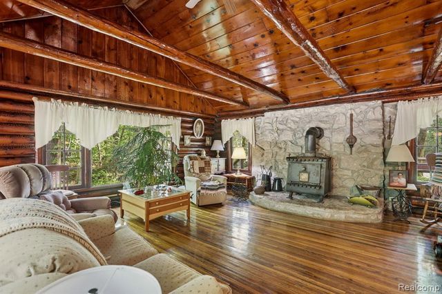 3814 S Towerline Road, Bridgeport, MI 48722