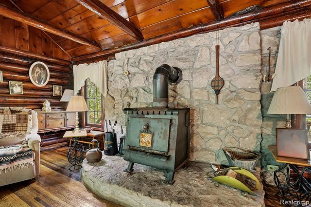 3814 S Towerline Road, Bridgeport, MI 48722