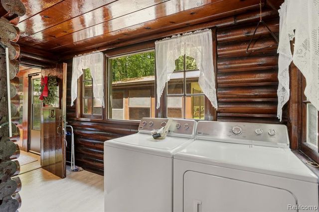 3814 S Towerline Road, Bridgeport, MI 48722