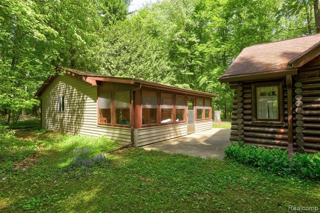 3814 S Towerline Road, Bridgeport, MI 48722