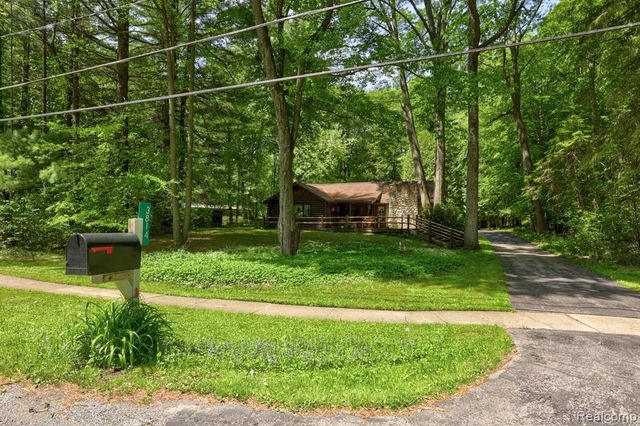 3814 S Towerline Road, Bridgeport, MI 48722