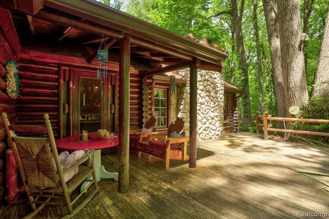3814 S Towerline Road, Bridgeport, MI 48722