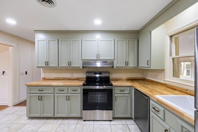 1335 Old Colony Road, Mount Pleasant, SC 29464
