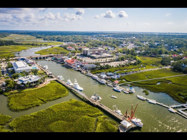 1335 Old Colony Road, Mount Pleasant, SC 29464