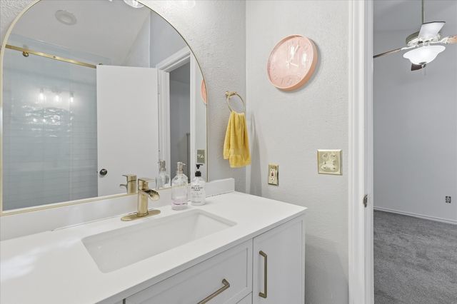 100 E Graham, Mckinney, TX 75069