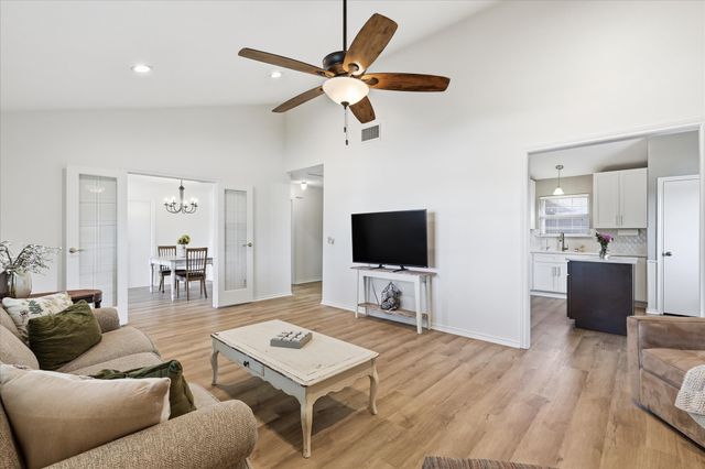 100 E Graham, Mckinney, TX 75069