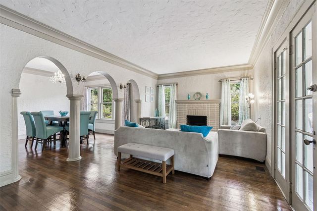 4326 3RD AVENUE S, St Petersburg, FL 33711