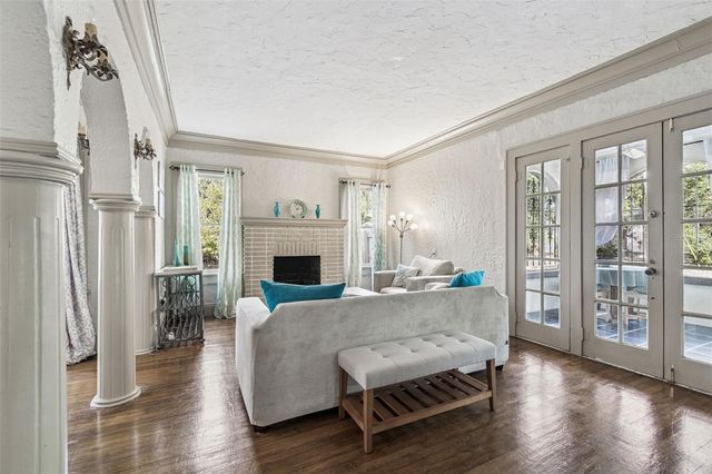 4326 3RD AVENUE S, St Petersburg, FL 33711