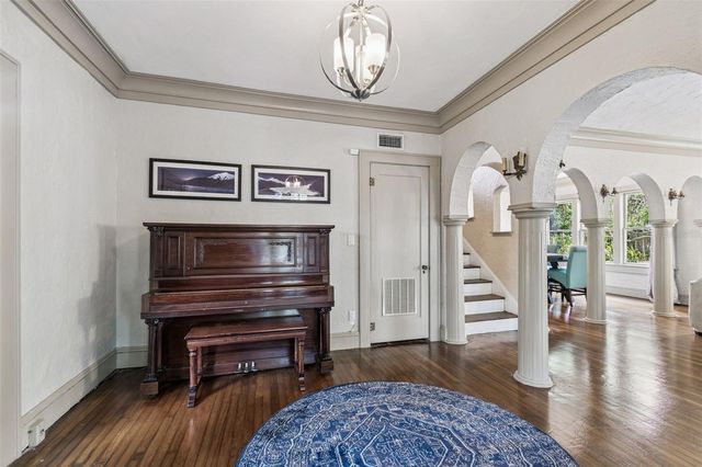 4326 3RD AVENUE S, St Petersburg, FL 33711