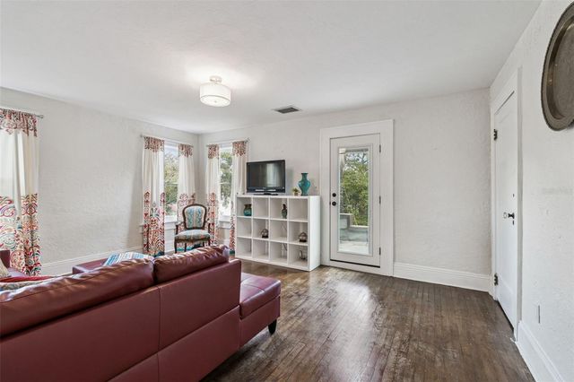 4326 3RD AVENUE S, St Petersburg, FL 33711